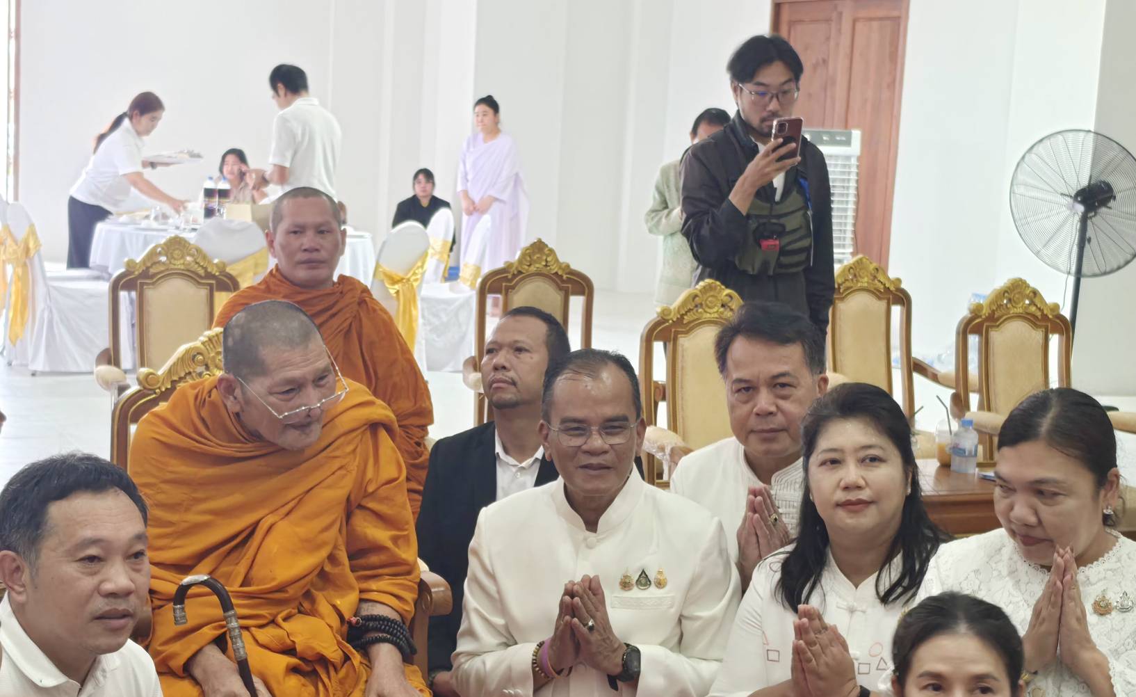 title - รองเลขาธิการ ส.ป.ก. ร่วมคณะ รมช.เกษตรฯ ทำบุญงานพืชสวนโลก พร้อมลงพื้นที่ตรวจเยี่ยม ส.ป.ก.อุดรธานี